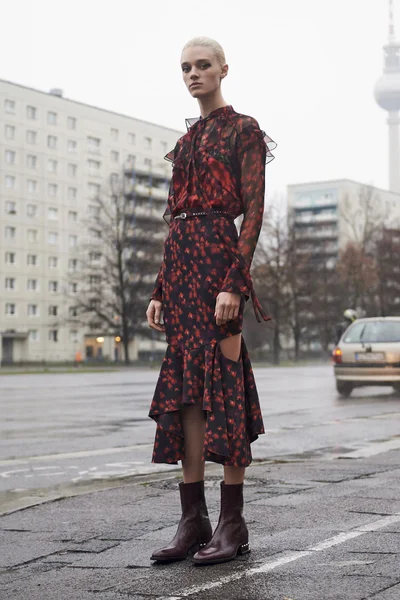 Look 17